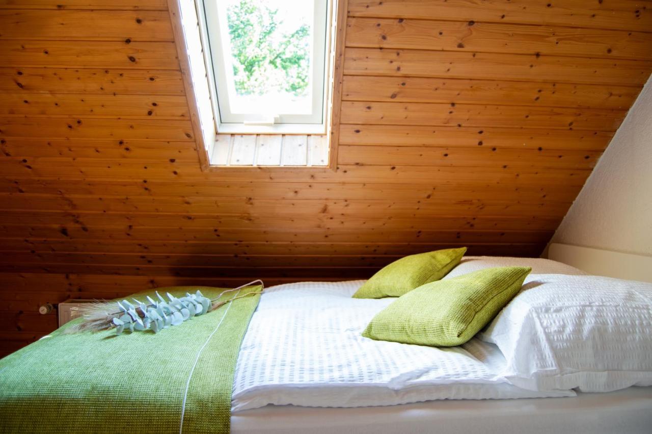 Wellness Mitten In Der Wasserfallstadt Triberg トリベルク エクステリア 写真