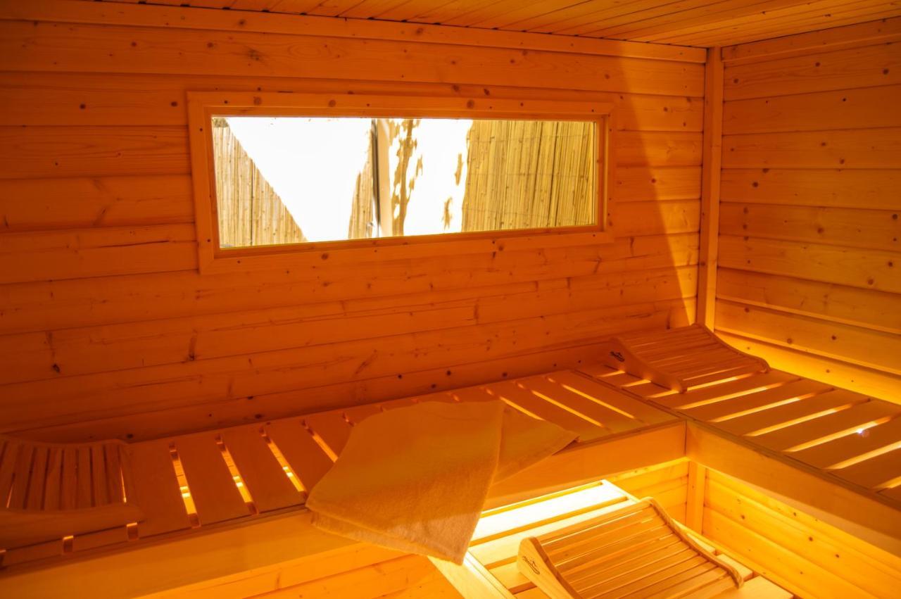 Wellness Mitten In Der Wasserfallstadt Triberg トリベルク エクステリア 写真