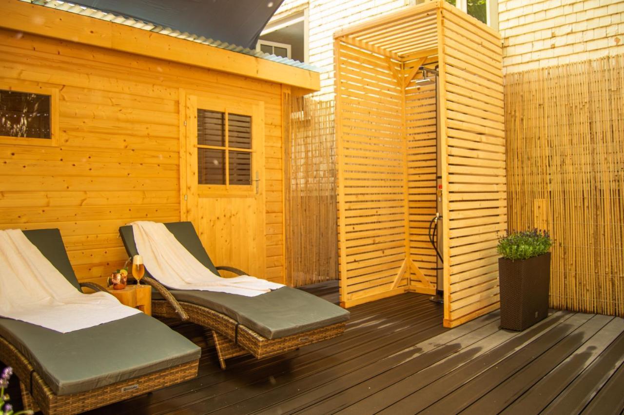 Wellness Mitten In Der Wasserfallstadt Triberg トリベルク エクステリア 写真