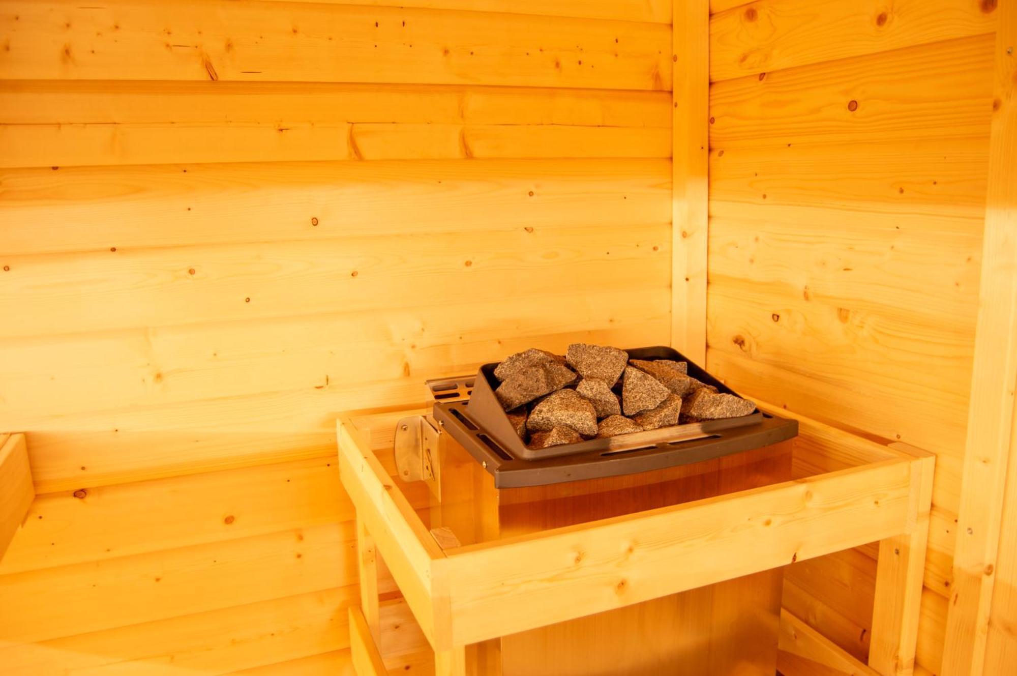Wellness Mitten In Der Wasserfallstadt Triberg トリベルク エクステリア 写真